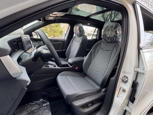 New 2026 Volkswagen Tiguan SE R-Line image 16