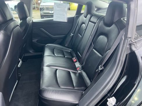 Used 2018 Tesla Model 3 Mid Range image 12