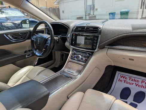 Used 2017 Lincoln Continental Reserve w/ Technology Package AWD/4WD image 35