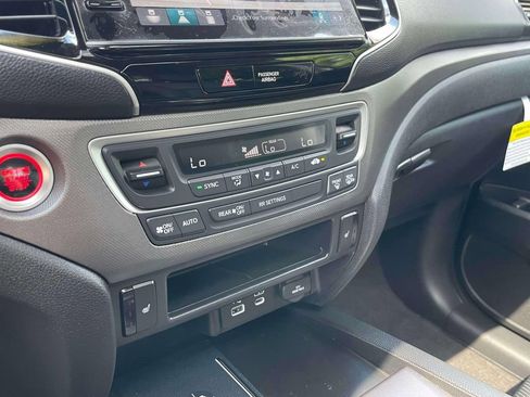 Certified 2025 Honda Ridgeline RTL image 31