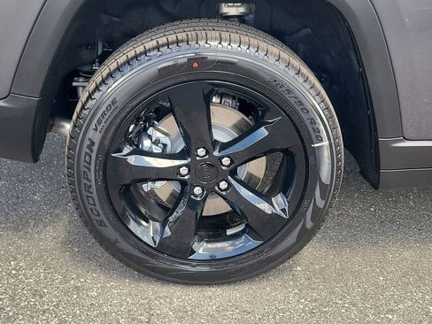 New 2026 Jeep Grand Cherokee L Limited RWD image 6
