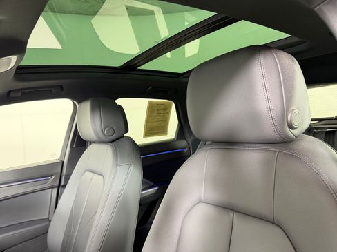 Used 2023 Audi Q3 2.0T Premium Plus w/ Premium Plus Package AWD/4WD image 24