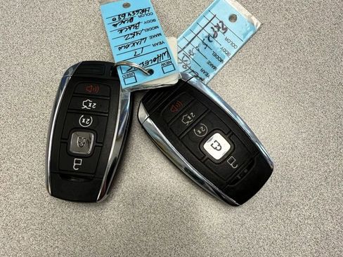 Used 2017 Lincoln MKZ Reserve w/ Climate Package image 32