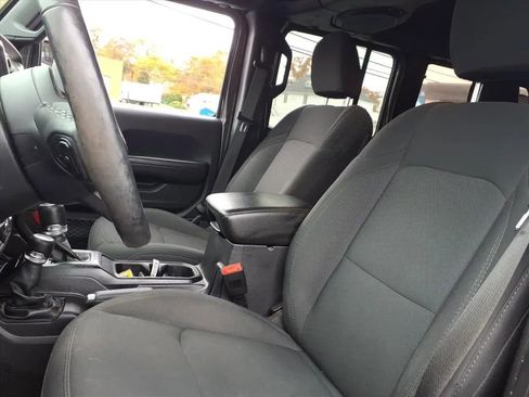 Used 2019 Jeep Wrangler Unlimited Sport S image 25