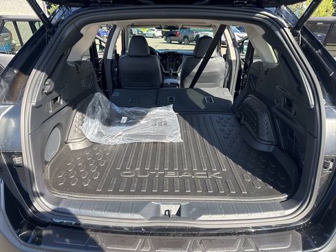 Certified 2025 Subaru Outback Limited w/ Tech Package 2 AWD/4WD image 18