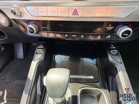 Certified 2025 Kia Telluride S AWD/4WD image 20