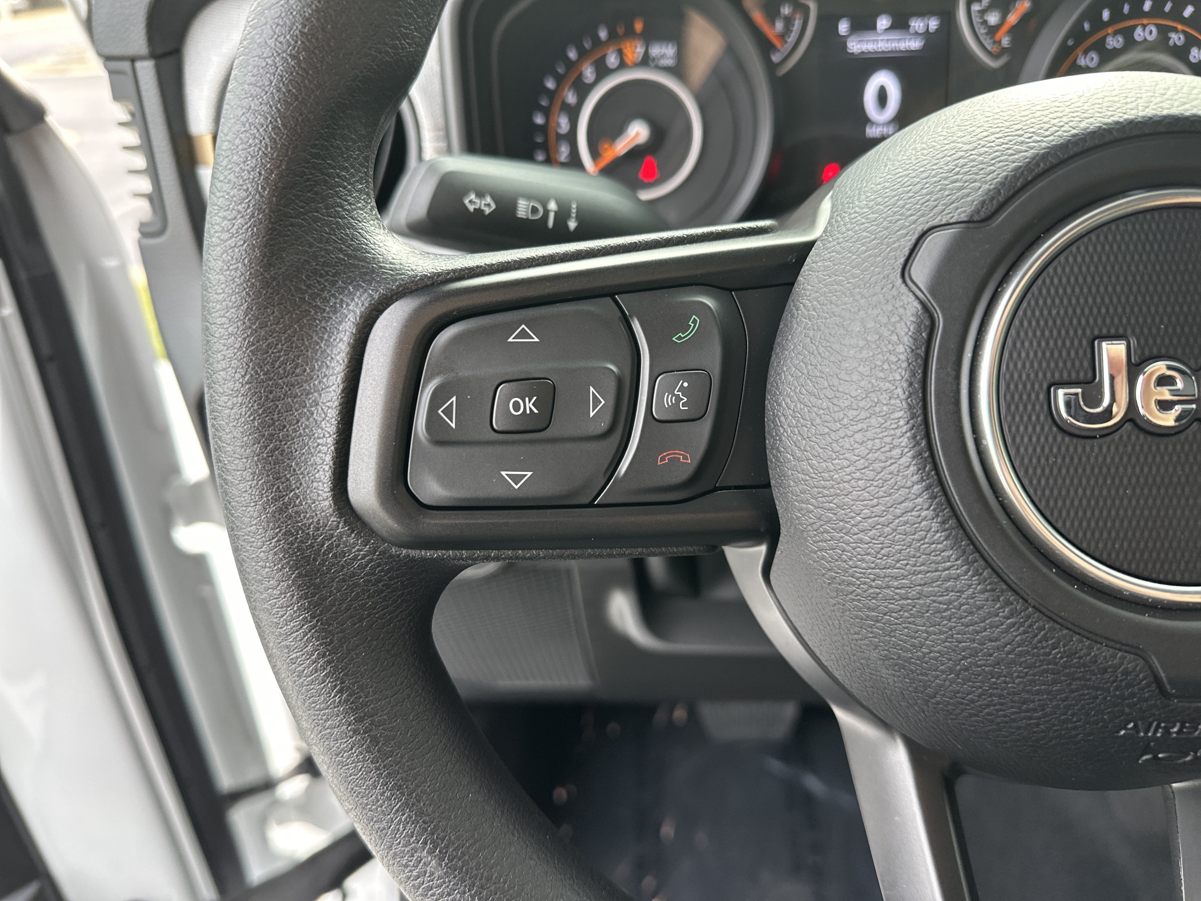 Used 2026 Jeep Gladiator Sport AWD/4WD image 19