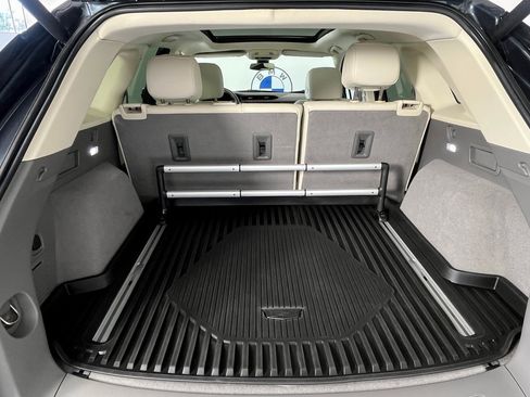 Used 2020 Cadillac XT5 Premium Luxury w/ LPO, Floor Liner Package image 13
