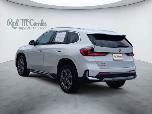 Used 2025 BMW X1 xDrive28i AWD/4WD image 3