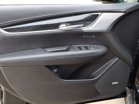 Used 2020 Cadillac XT5 Premium Luxury FWD image 21