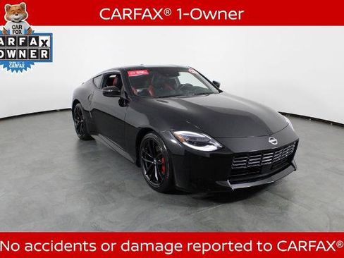 Certified 2025 Nissan Z Performance w/ Floor Mat Package RWD image 5