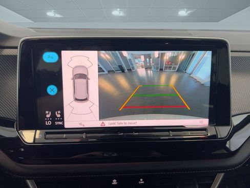 New 2026 Volkswagen Atlas Cross Sport SEL R-Line image 26