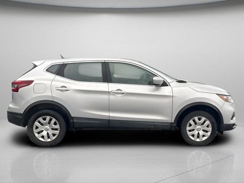 Used 2020 Nissan Rogue Sport S FWD image 3