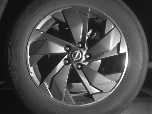 Used 2025 Nissan Rogue SV image 14