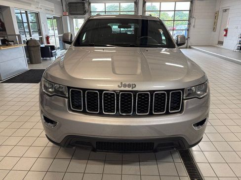 Used 2018 Jeep Grand Cherokee Laredo AWD/4WD image 8