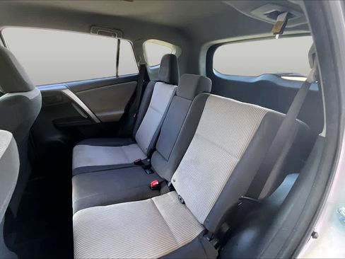 Used 2014 Toyota RAV4 LE FWD image 19