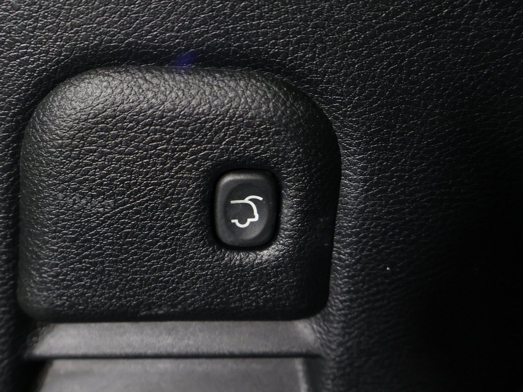 Used 2018 Jeep Grand Cherokee Overland AWD/4WD image 22