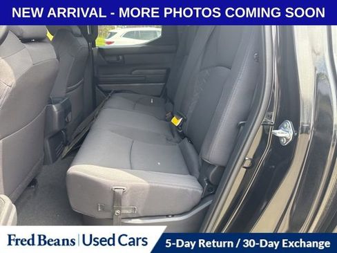 Used 2025 Toyota Tacoma SR5 AWD/4WD image 12