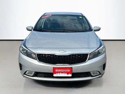 Used 2018 Kia Forte EX FWD image 4