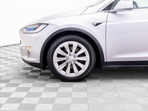 Used 2018 Tesla Model X 100D AWD/4WD image 38