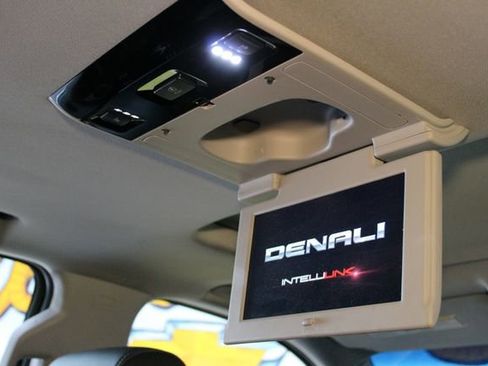 Used 2018 GMC Yukon Denali w/ Denali Ultimate Package AWD/4WD image 16