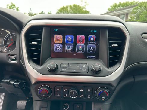 Used 2017 GMC Acadia SLT AWD/4WD image 25
