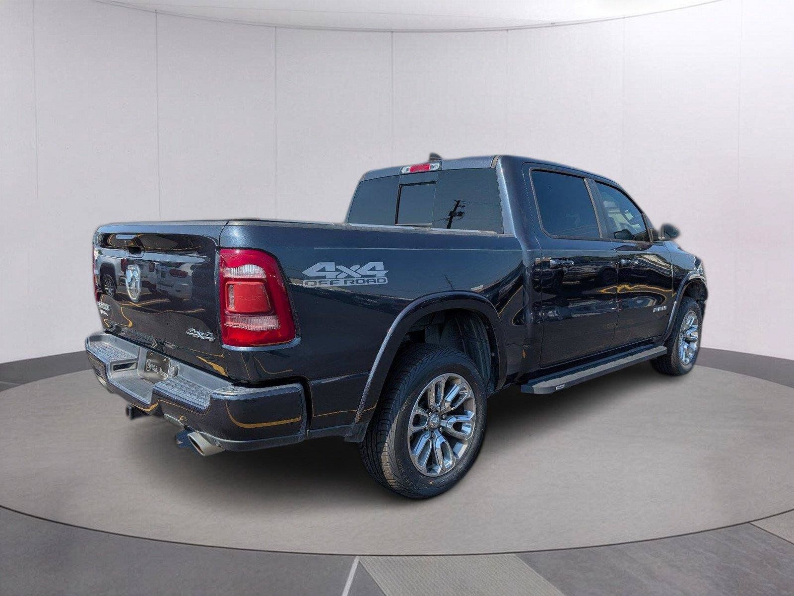 Used 2020 RAM 1500 Laramie w/ Sport Appearance Package AWD/4WD image 7