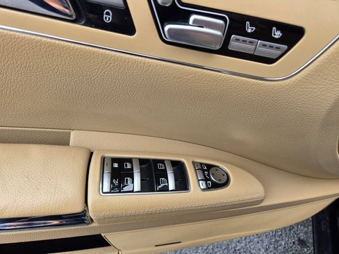 Used 2012 Mercedes-Benz S 550 4MATIC w/ Premium 2 Pkg image 12