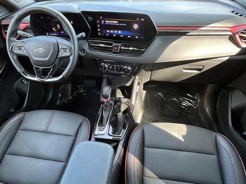 Used 2024 Chevrolet TrailBlazer RS w/ Convenience Package image 28