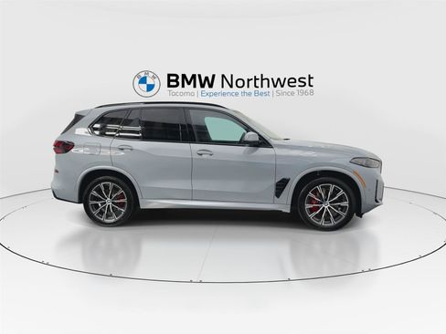 New 2026 BMW X5 xDrive40i w/ M Sport Package AWD/4WD image 5