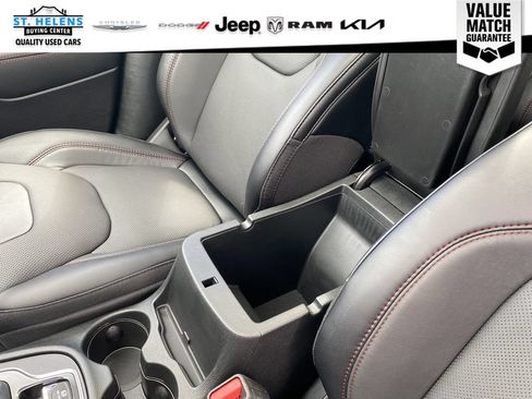 Used 2022 Jeep Cherokee Trailhawk w/ Sun, Sound & Nav Group AWD/4WD image 23