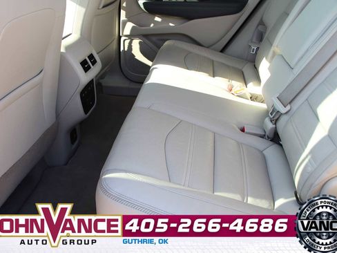 Used 2022 GMC Terrain Denali w/ Denali Premium Package image 22