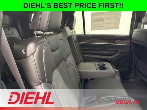 New 2026 Jeep Grand Cherokee L 4WD image 13