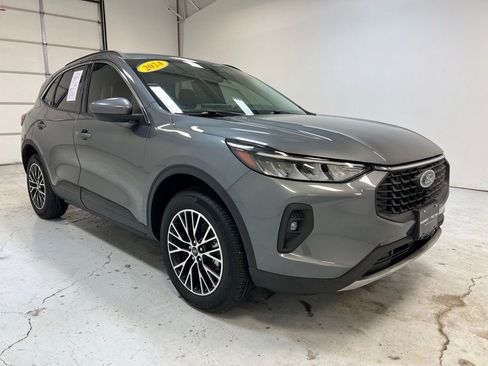 Used 2024 Ford Escape SE image 7