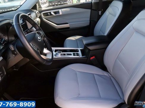 Used 2021 Ford Explorer XLT w/ Equipment Group 202A image 12