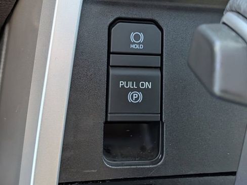 Certified 2025 Toyota Tundra Platinum image 18