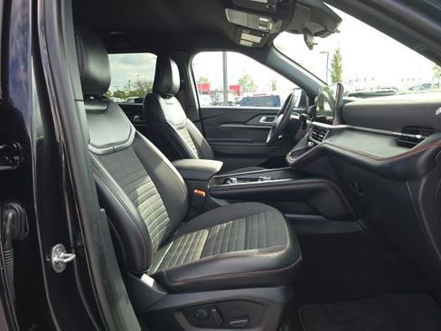 Certified 2025 Ford Explorer ST-Line w/ ST-Line Street Pack image 19