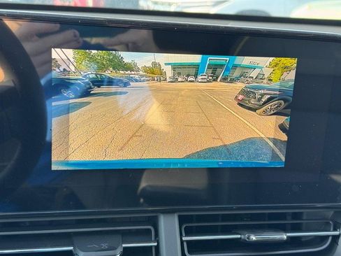 New 2026 Chevrolet Trax ACTIV w/ Sunroof Package image 17