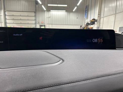 Certified 2026 Lincoln Navigator Reserve AWD/4WD image 19