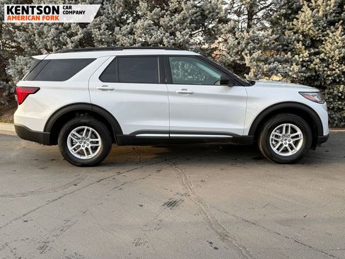 Used 2025 Ford Explorer Active image 10
