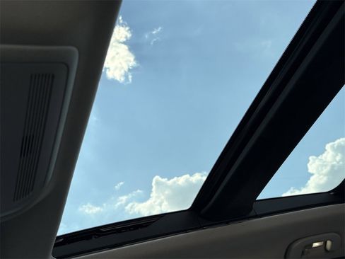 Used 2023 MAZDA CX-50 2.5 S w/ Convenience Package image 22