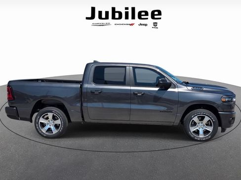 New 2026 RAM 1500 Express RWD image 32