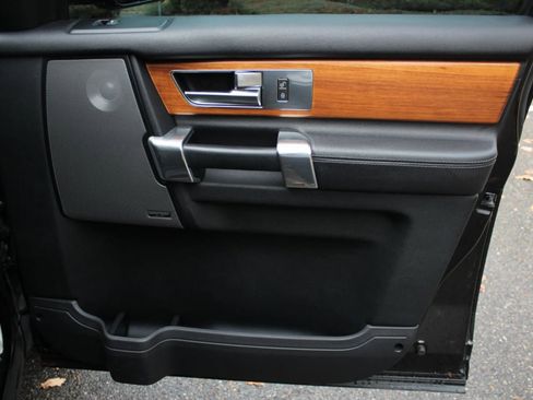 Used 2011 Land Rover LR4 HSE LUX image 40