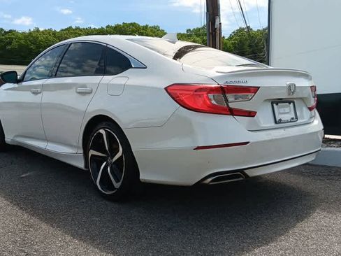 Used 2018 Honda Accord Sport image 3