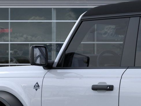New 2026 Ford Bronco Outer Banks w/ Sasquatch Package image 22