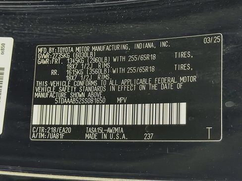 Used 2025 Toyota Grand Highlander AWD image 29
