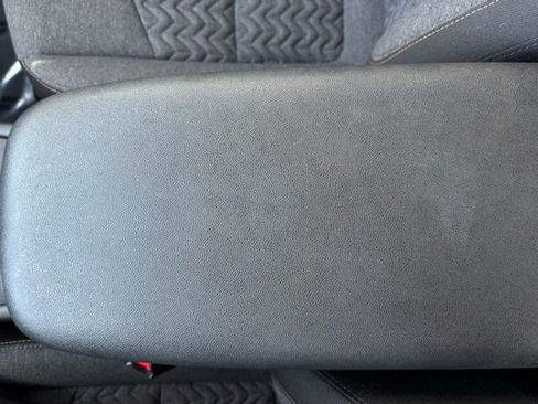 Used 2023 Chevrolet Equinox LT image 16