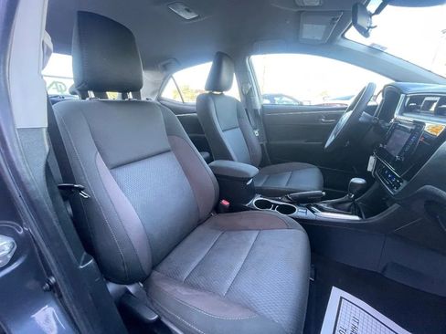 Used 2019 Toyota Corolla LE FWD image 13
