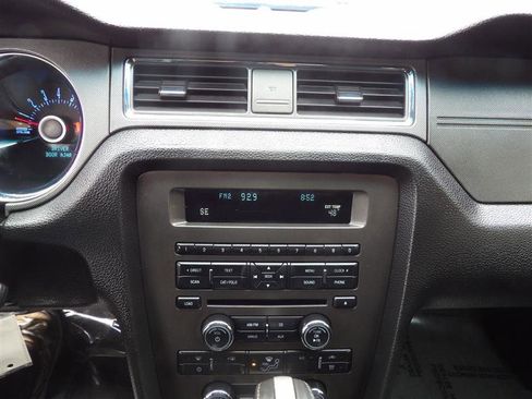 Used 2013 Ford Mustang Coupe image 15