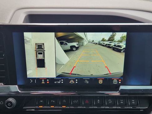 Used 2025 Chevrolet Silverado 1500 ZR2 w/ Technology Package image 15